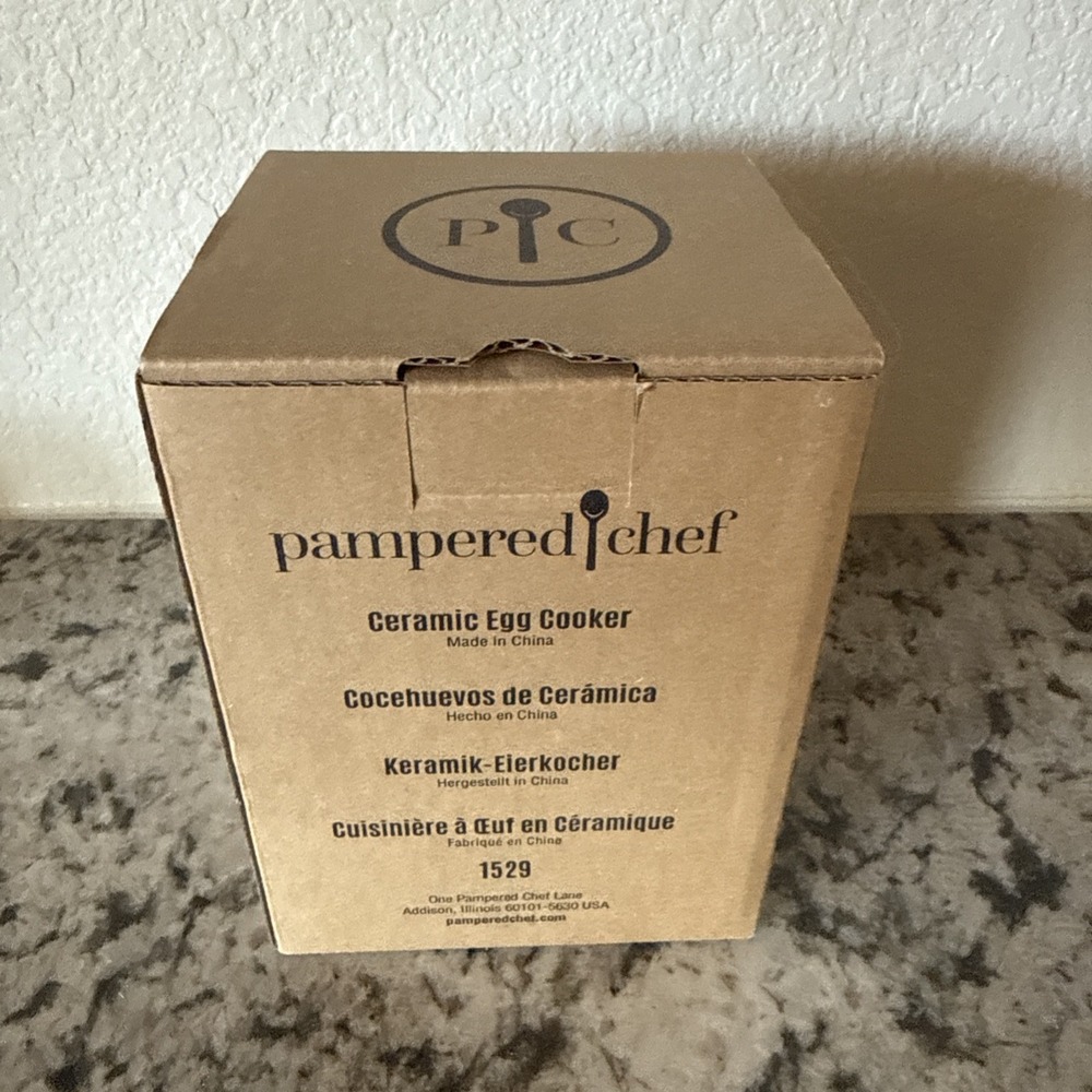 Pampered Chef Ceramic Egg Cooker - #1529 Nib